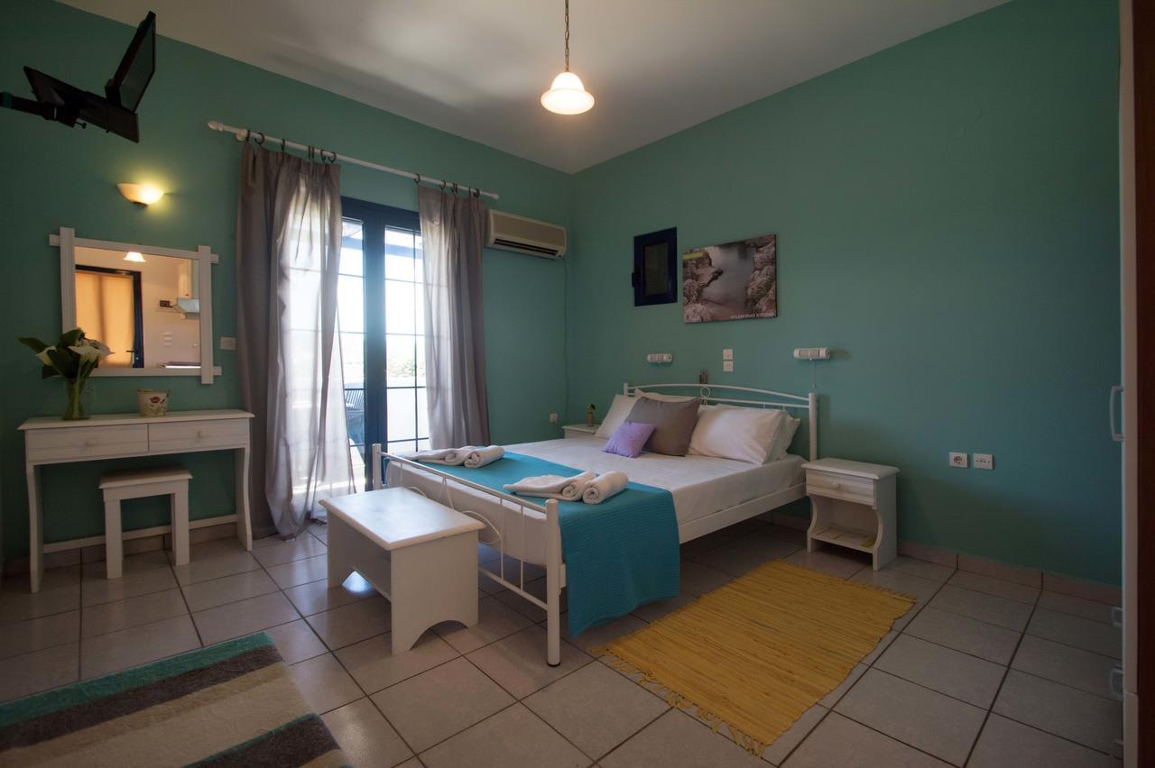 Contaratos Holiday Lettings Livadi  Luaran gambar