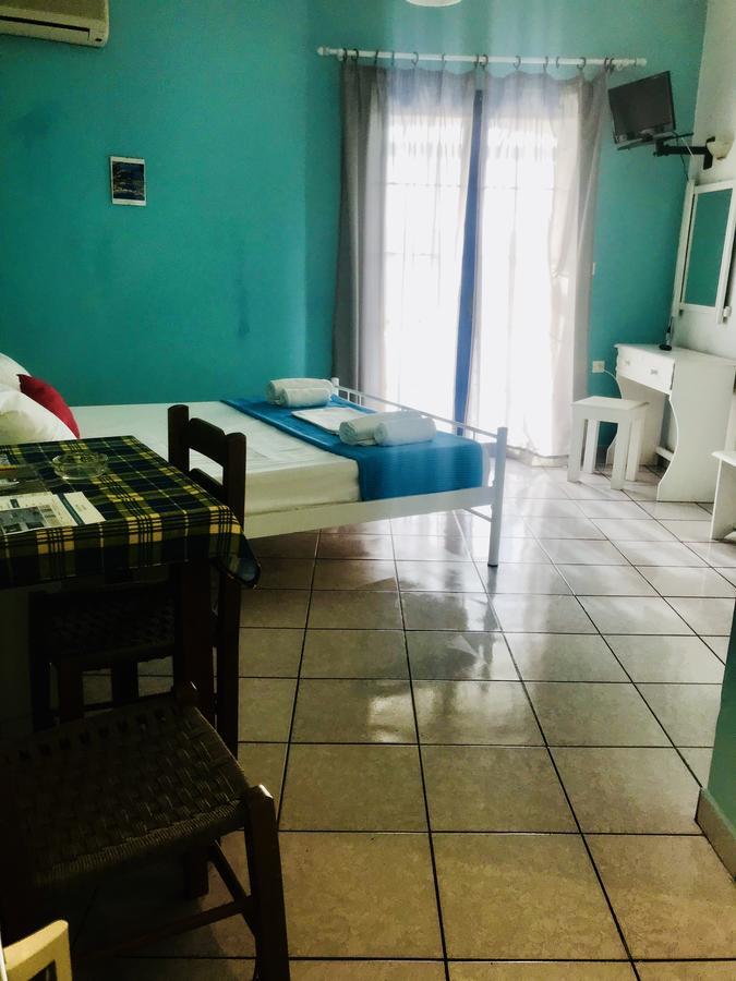 Contaratos Holiday Lettings Livadi  Luaran gambar